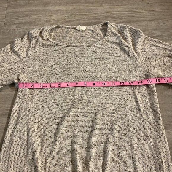 Caution To The Wind Womens Gray Heather 3/4 Bell Sleeve Blouse Top Size XS/Small - Picture 4 of 6